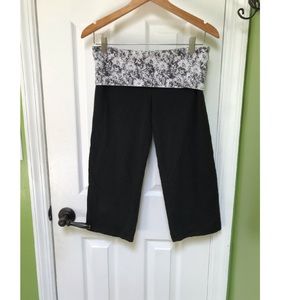 PINK Victoria's Secret Black Cropped Legging